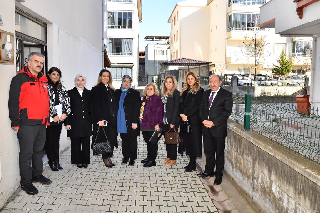 Hanımefendi Hanife Yazıcı’dan İlimizdeki Ailelere Ziyaret