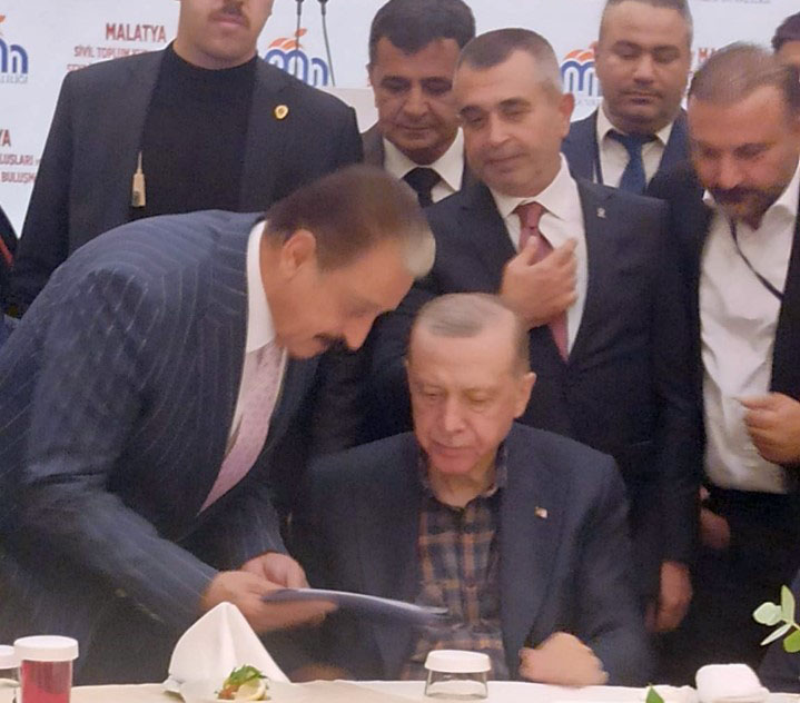Keskin,Esnafın sorun ve talep dosyası Erdoğan’a sunuldu