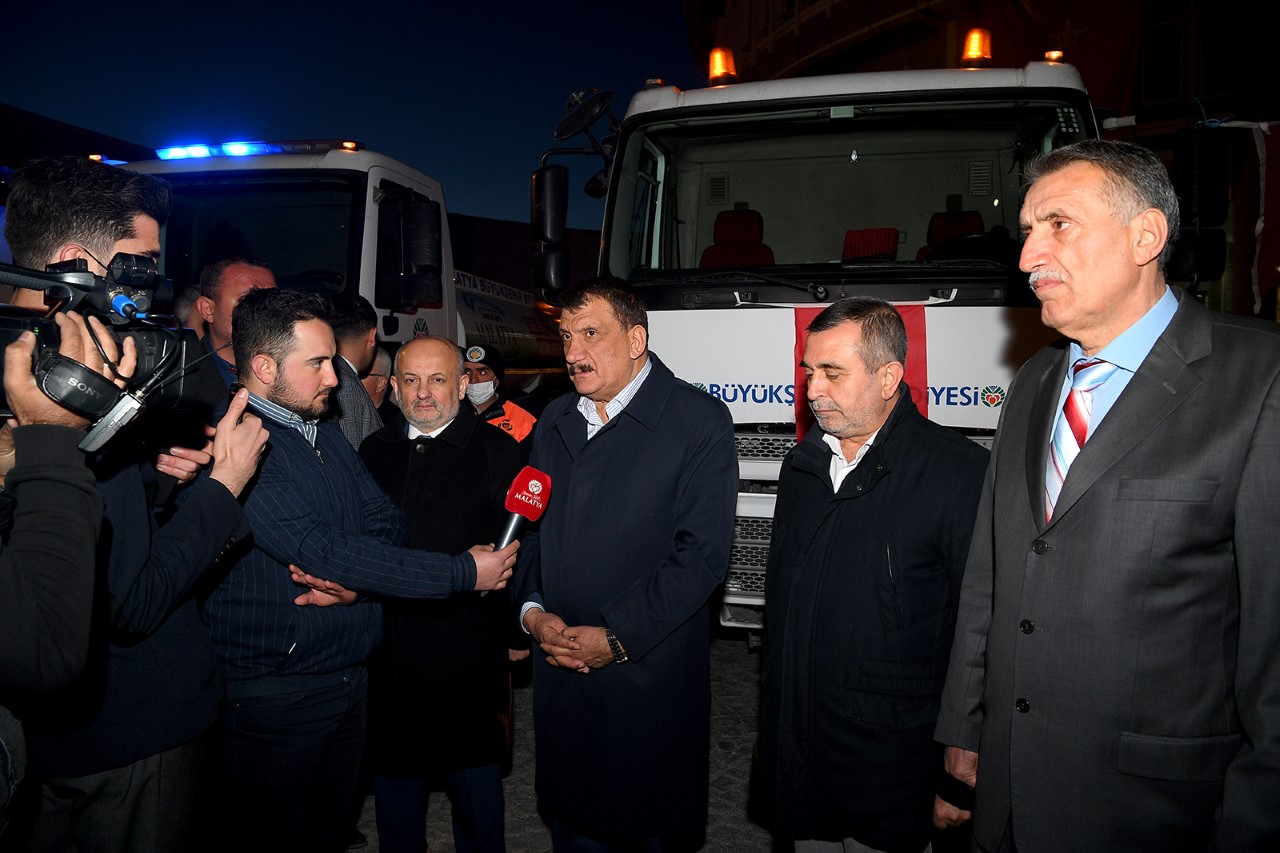 Malatya Büyükşehir Belediyesi’nin Bahar ve Yaz Temizliği Başladı