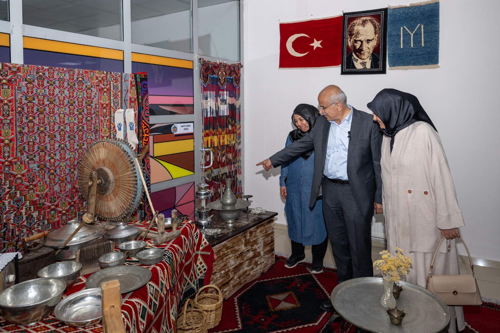 MALATYA BÜYÜKŞEHİR BELEDİYESİNİN ‘EL SANATLARI YIL SONU SERGİSİ’ BÜYÜK BEĞENİ TOPLADI