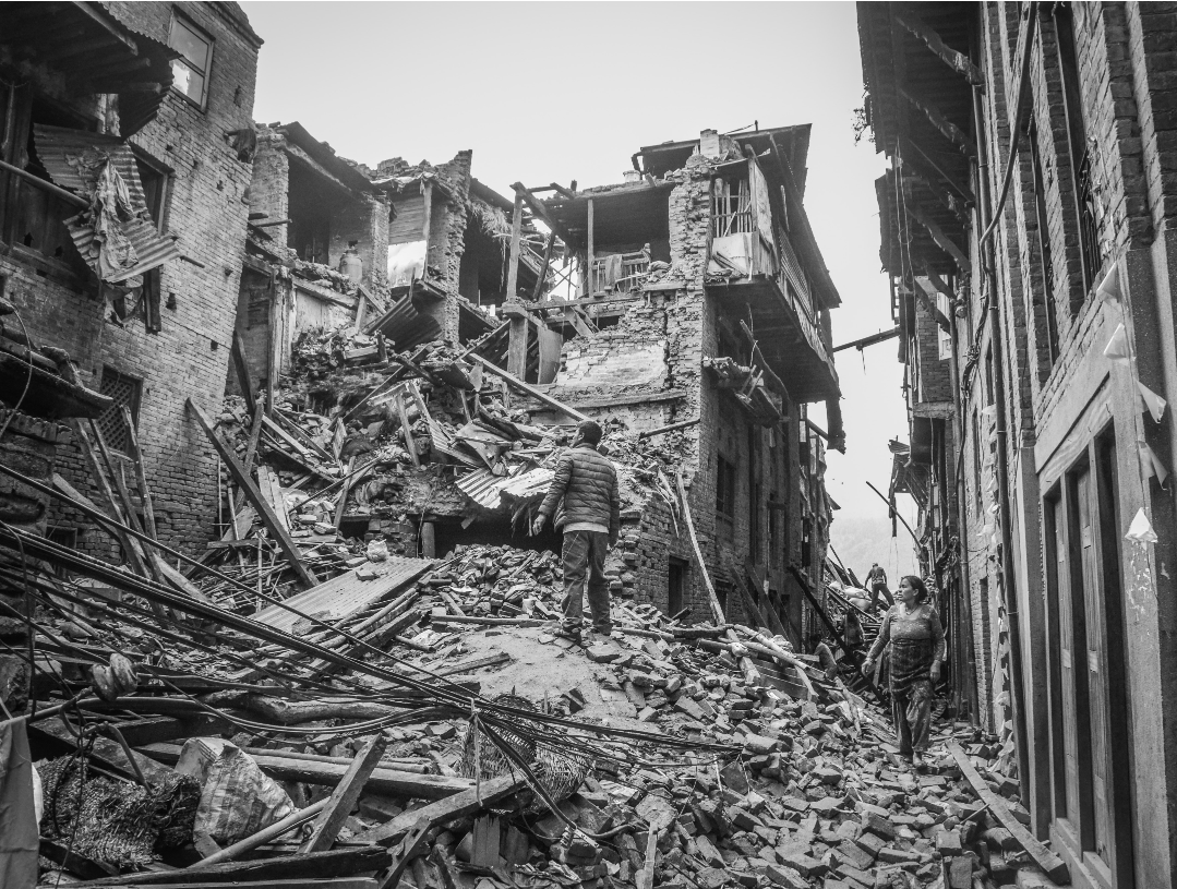 Malatya'da Ağır Hasarlı Bina Çöktü!