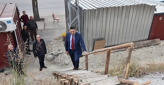 Sadıkoğlu, Eski Malatya Yolu üzeri Çatyolda bulunan konteynerlerdeki esnafları ziyaret etti