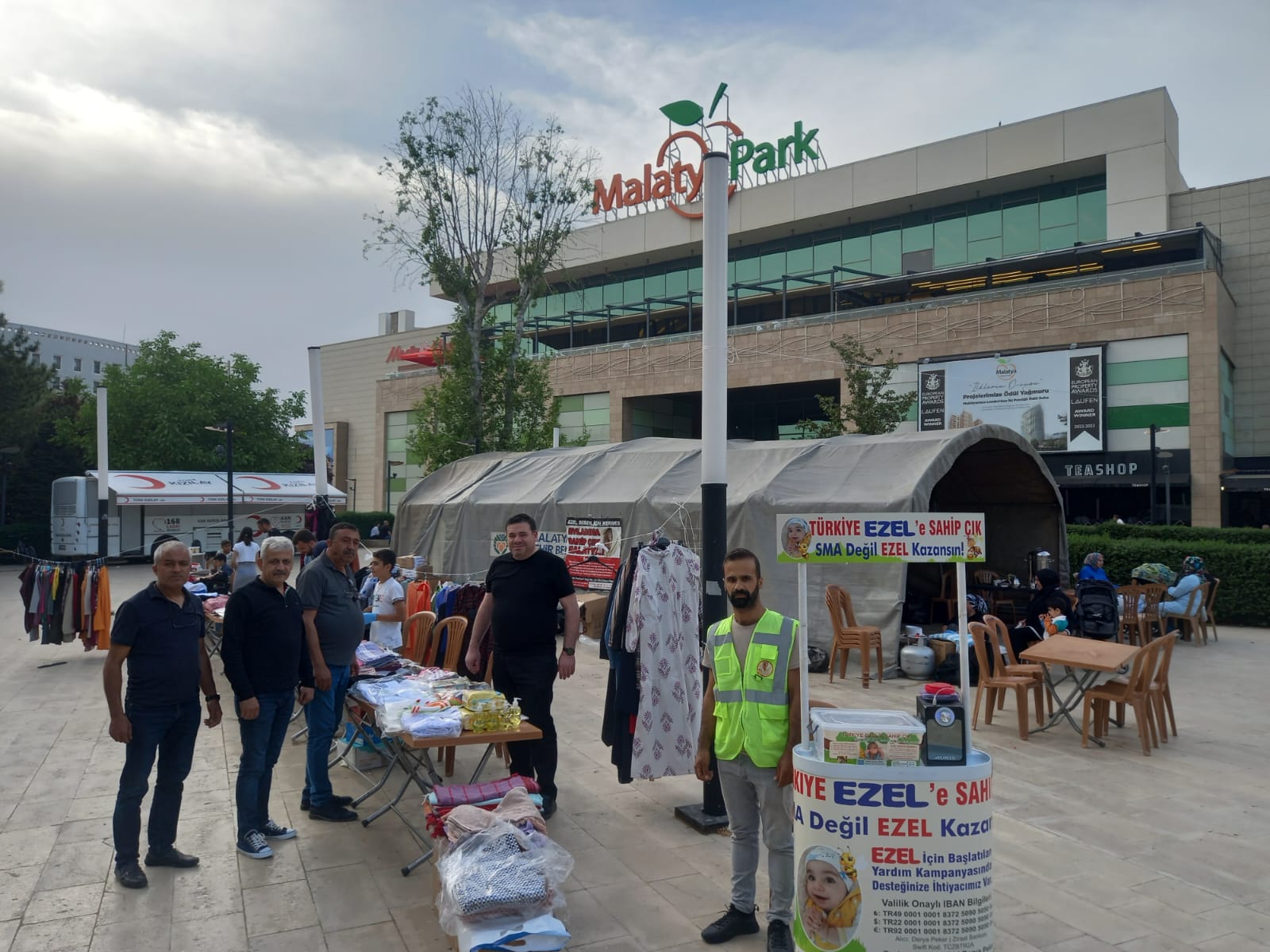 SMA Hastası Ezel Bebek’e Yardım için Malatya Park AVM Önünde Kermes