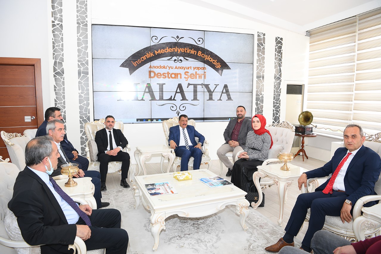 Türk kızılay’ı Malatya Şube Başkanlığına Seçilen Dr. Harun kurt, Başkan Gürkan’ı Ziyaret Etti