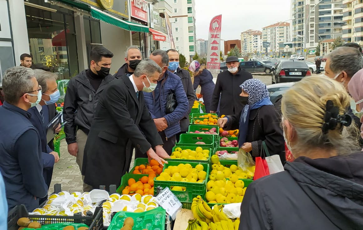 Vali Baruş,  Marketlerde Denetlemelerde Bulundu