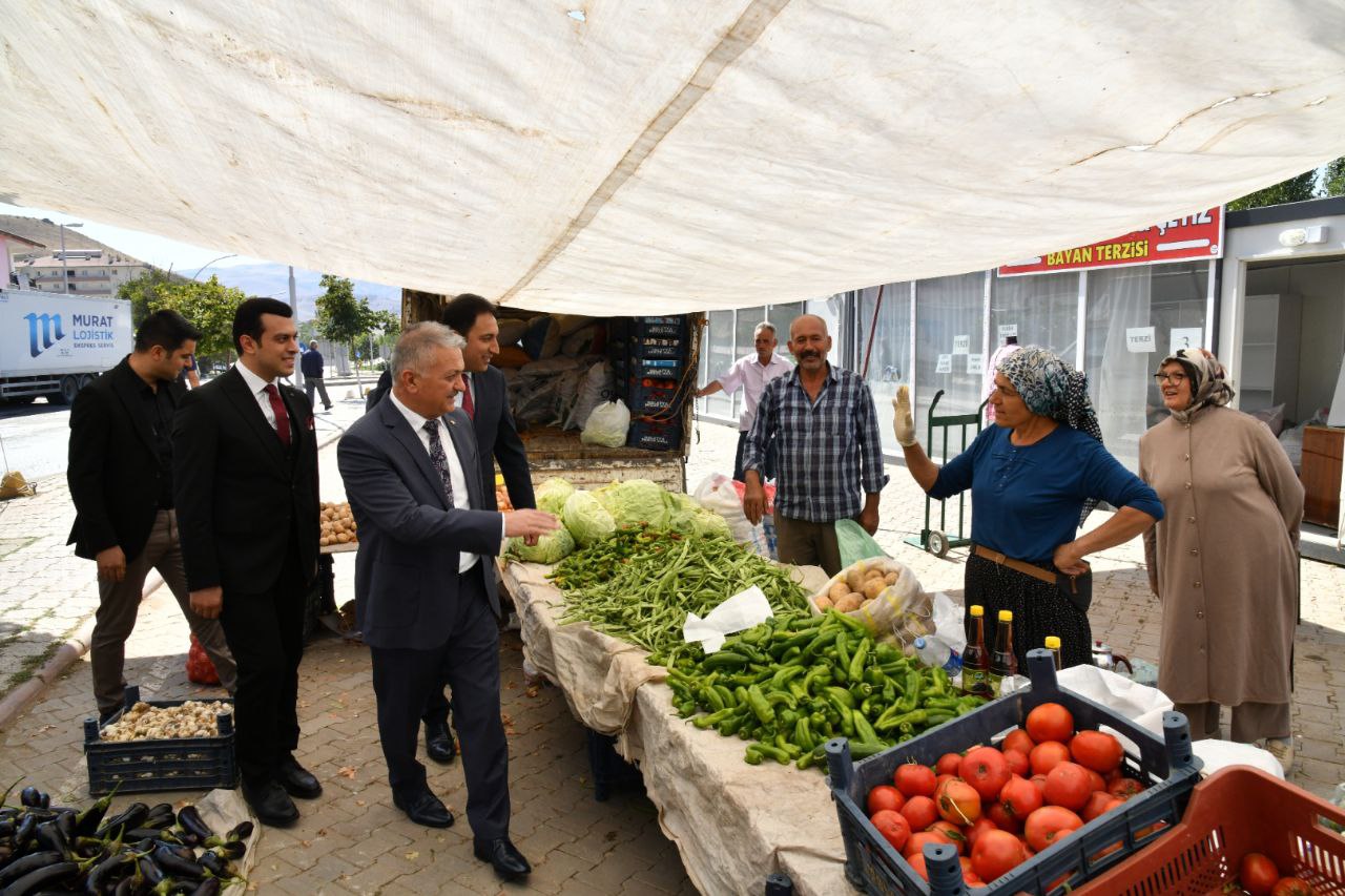 Vali Yazıcı Kuluncak İlçesini Ziyaret Etti.