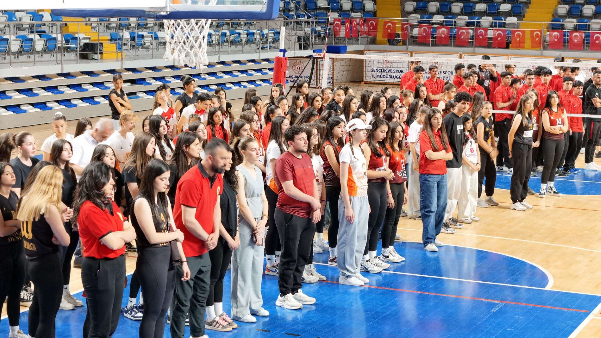VOLEYBOL'DA KUPALAR SAHİBİNİ BULDU