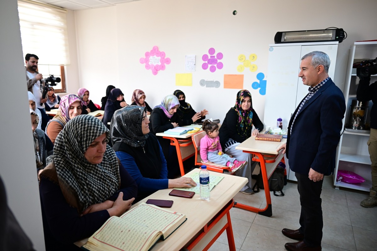 YEŞİLYURT BELEDİYESİ KÜLTÜR MERKEZLERİ, VATANDAŞLARIN SOSYAL HAYATINA DEĞER KATIYOR