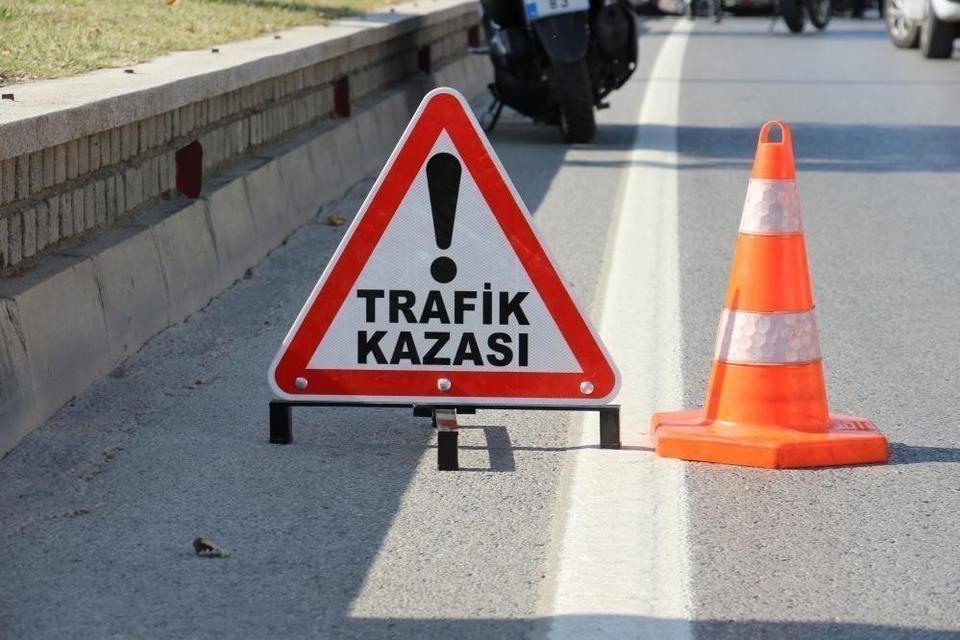 Yeşilyurt İlçesin'de Cevatpaşa Mahallesinde Trafik Kazası