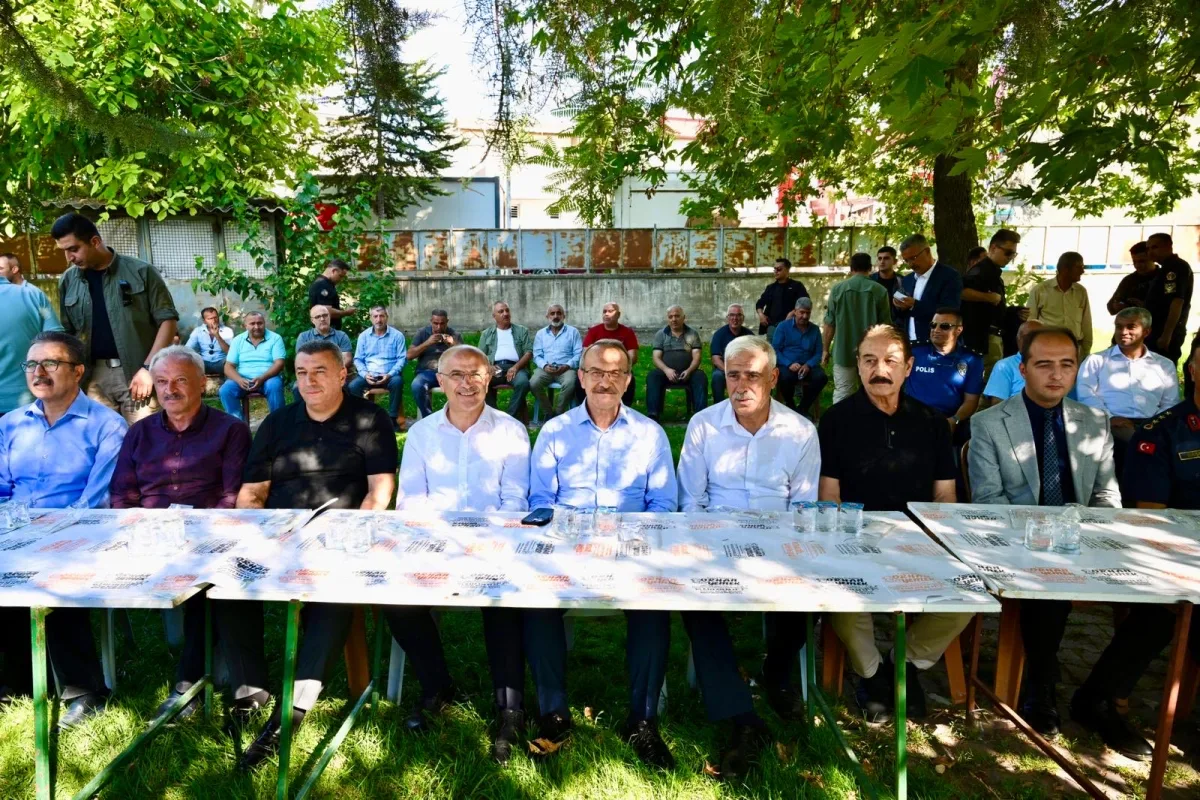 Vali Seddar Yavuz Aşure Programına Katıldı