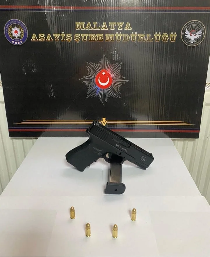Battalgazi İlçesin'de Silahlı Kavga: Mahalle Savaş Alanına Döndü!
