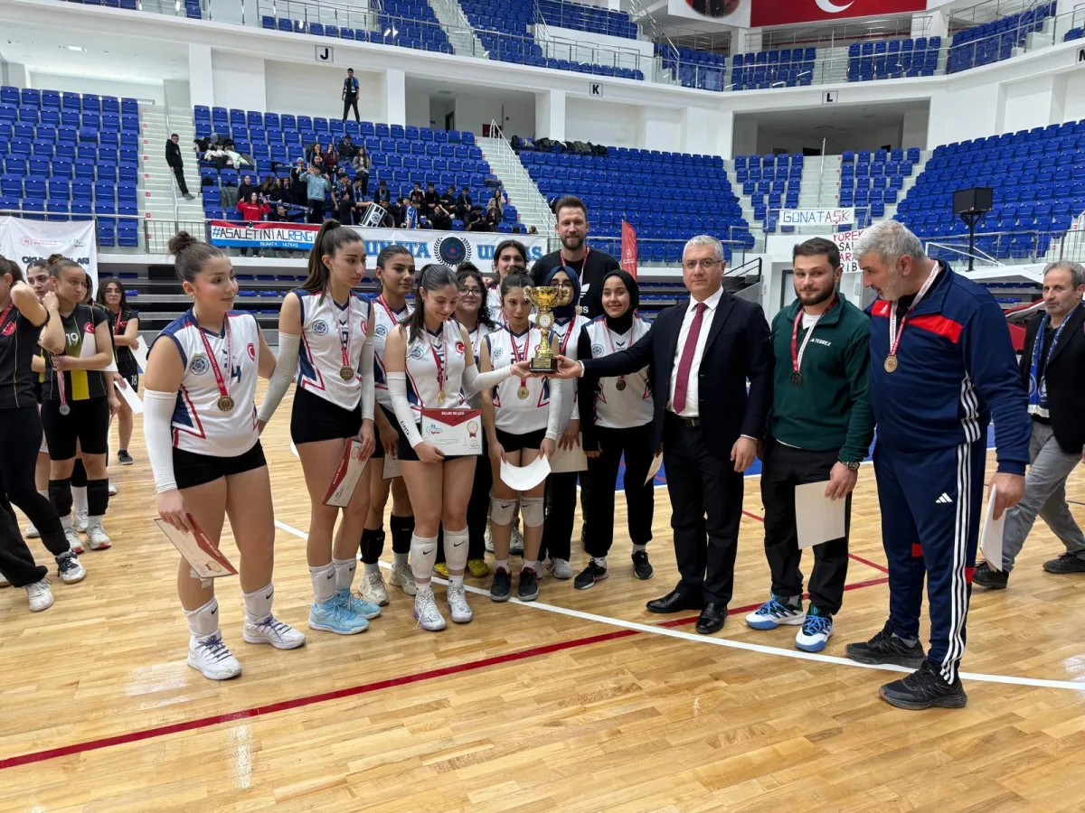 OKUL SPORLARI VOLEYBOL GENÇ KIZLAR İL BİRİNCİLİĞİ SONA ERDİ