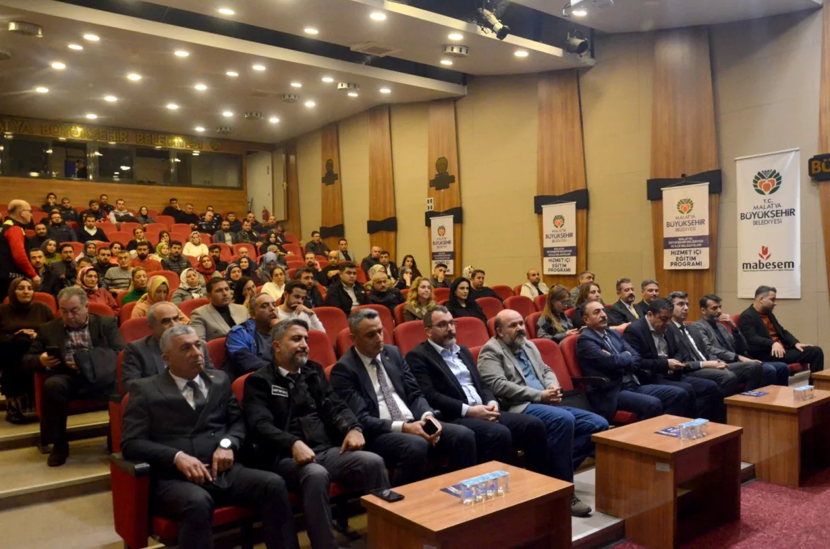 Büyükşehir Personelleri Eğitim Programında Buluştu