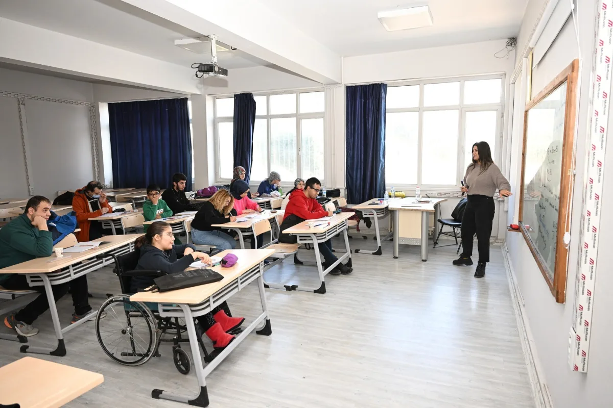 Engeller Kalkıyor, Kariyer Yolculuğu Başlıyor