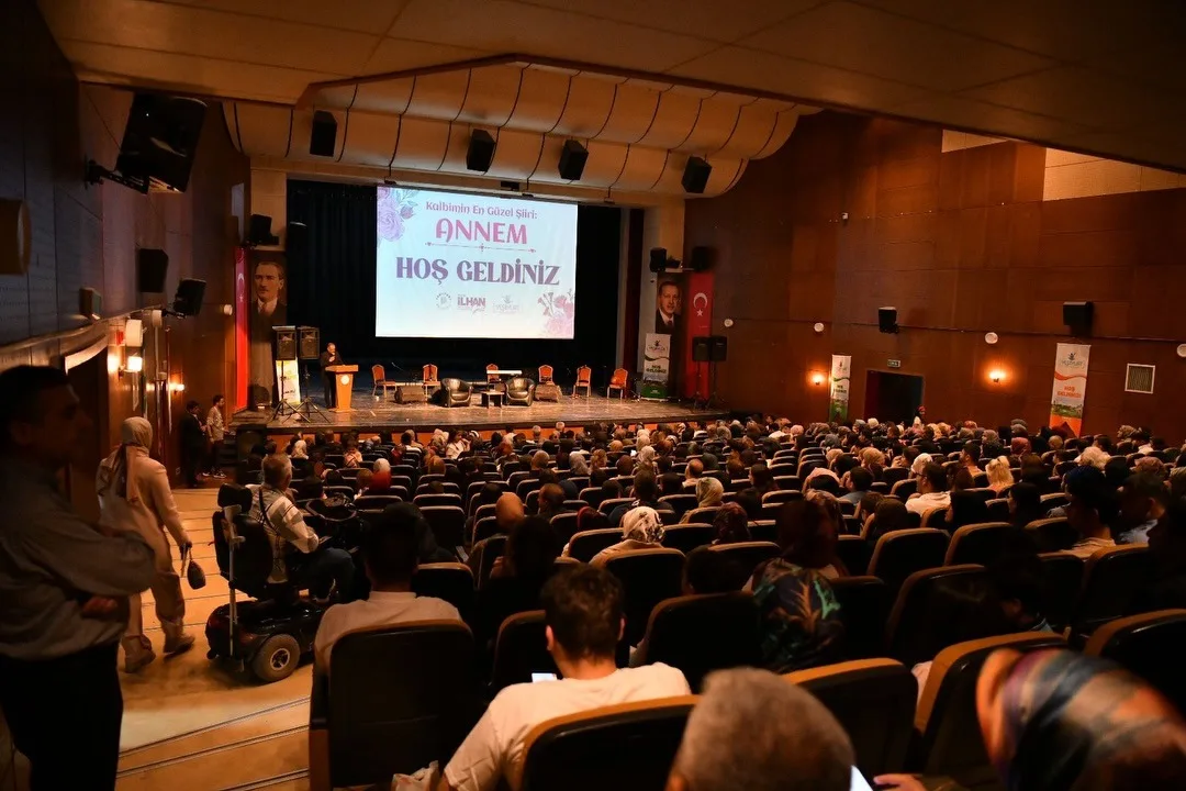 Kalbimin En Güzel Şiiri Annem” Yarışmasının Ödül Töreninde Duygu Dolu Anlar Yaşandı.