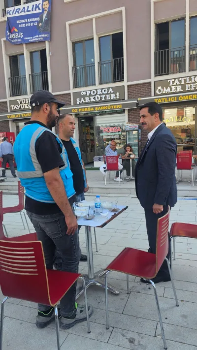 Yeni Çarşı’da Esnaf Buluşması: Başkan Taşkın Sahada.